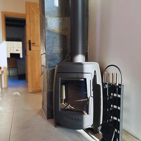 Homely Haven Gorce Apartamento